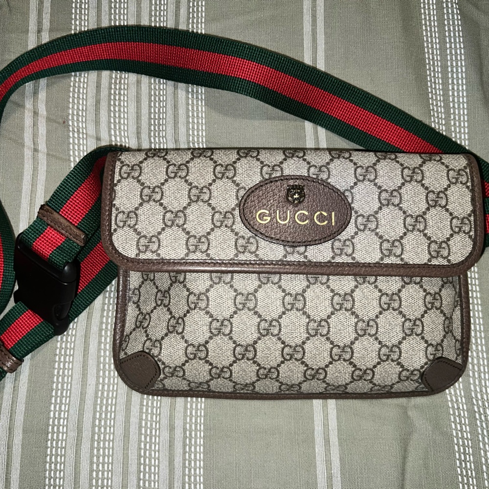 SOLD!!!NEO VINTAGE GG SUPREME BELT BAG